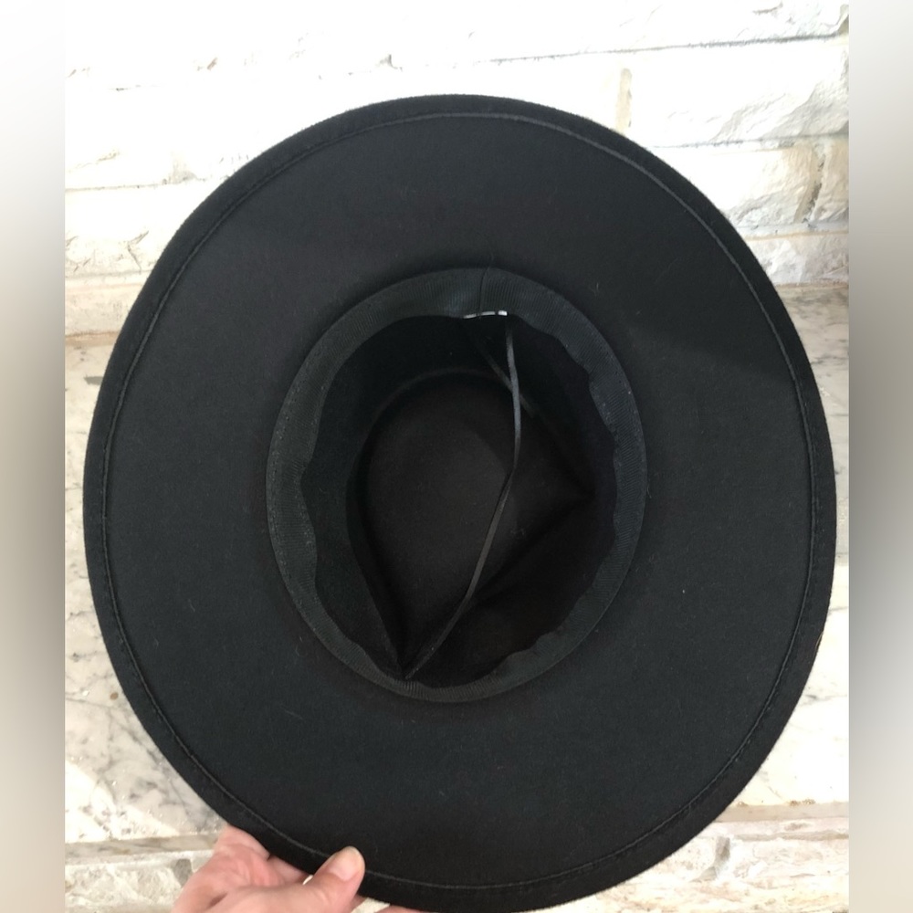 Hat - Picture 5 of 7